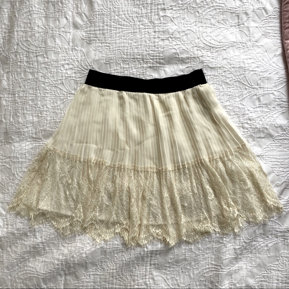 Forever 21 Cream Lace Chiffon Mini Skirt